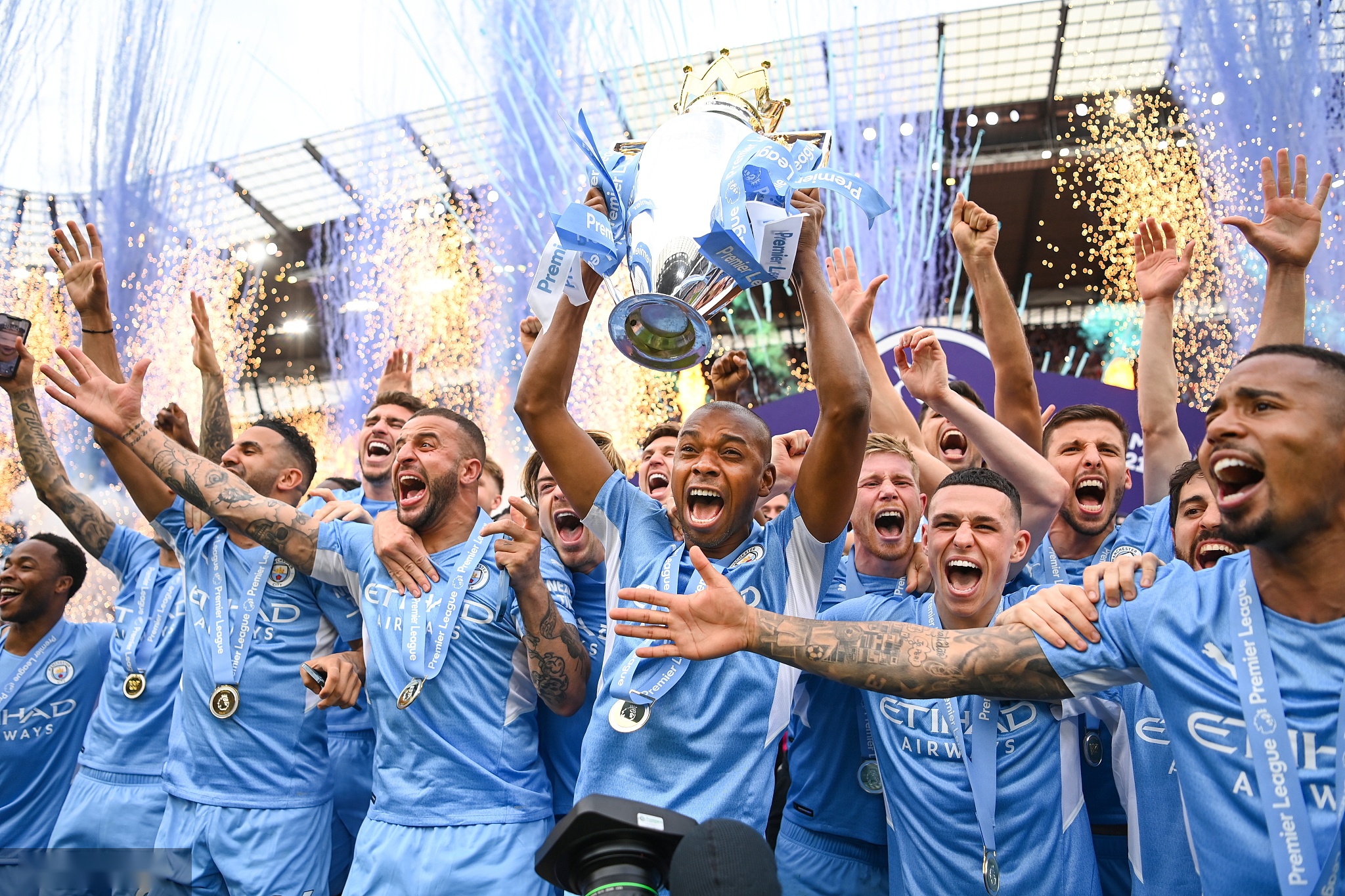 但其职业生 但其职业生